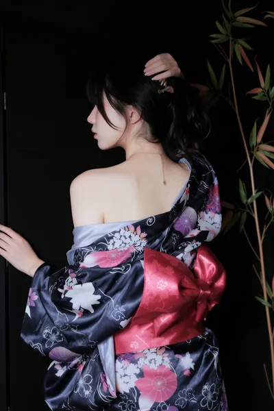Yeha 예하 – PhotoBook ��Sakura��
